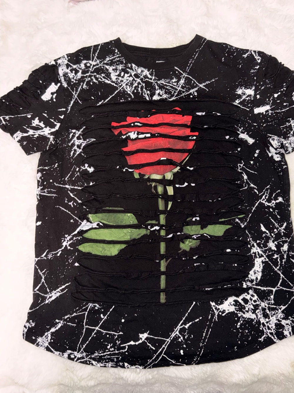 Rue21 Black Graphic Distressed Rose Short Sleeve Tee